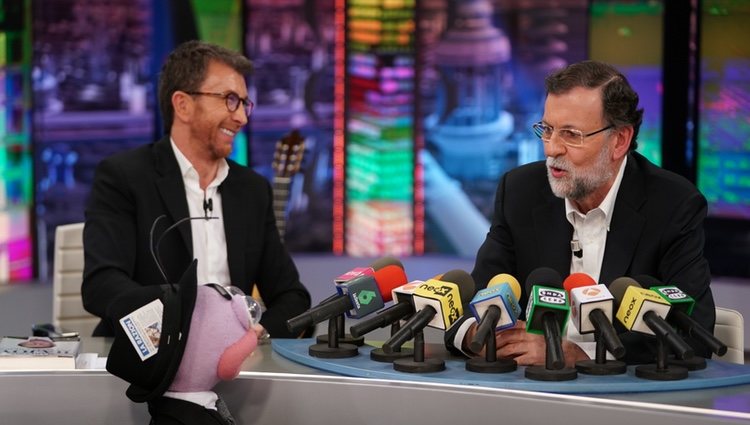 Mariano Rajoy charlando con Pablo Motos en 'El Hormiguero'