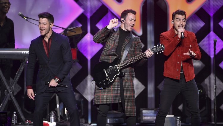 Los Jonas Brothers en el concierto Jingle Bell 2019