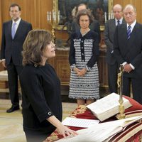 Soraya Sáenz de Santamaría jura su cargo como vicepresidenta y ministra de la Presidencia