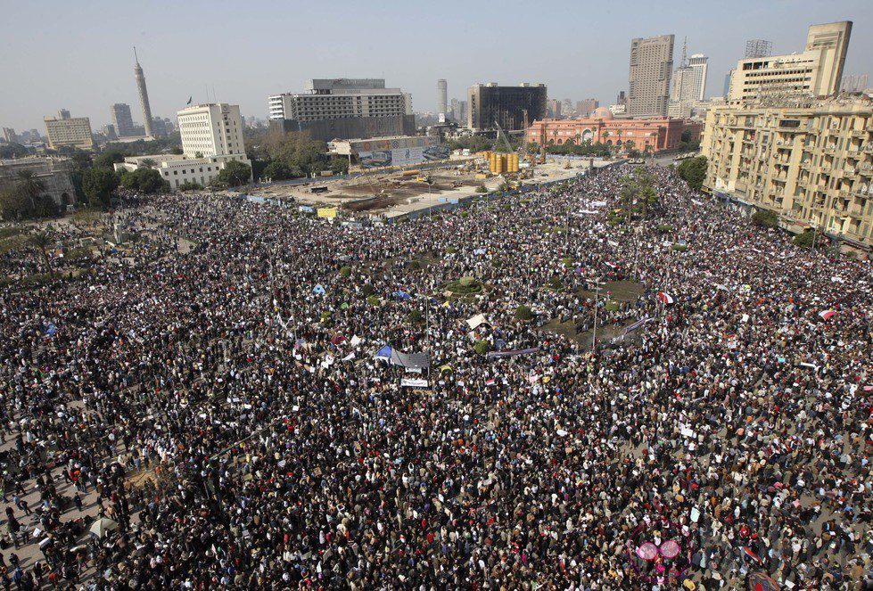 Manifestantes congregados en la plaza Tahrir de El Cairo en 2011