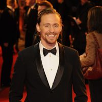Tom Hiddleston en el estreno de 'Caballo de Batalla' en Londres