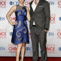 Jennifer Lawrence y Liam Hemsworth en los People's Choice Awards 2012