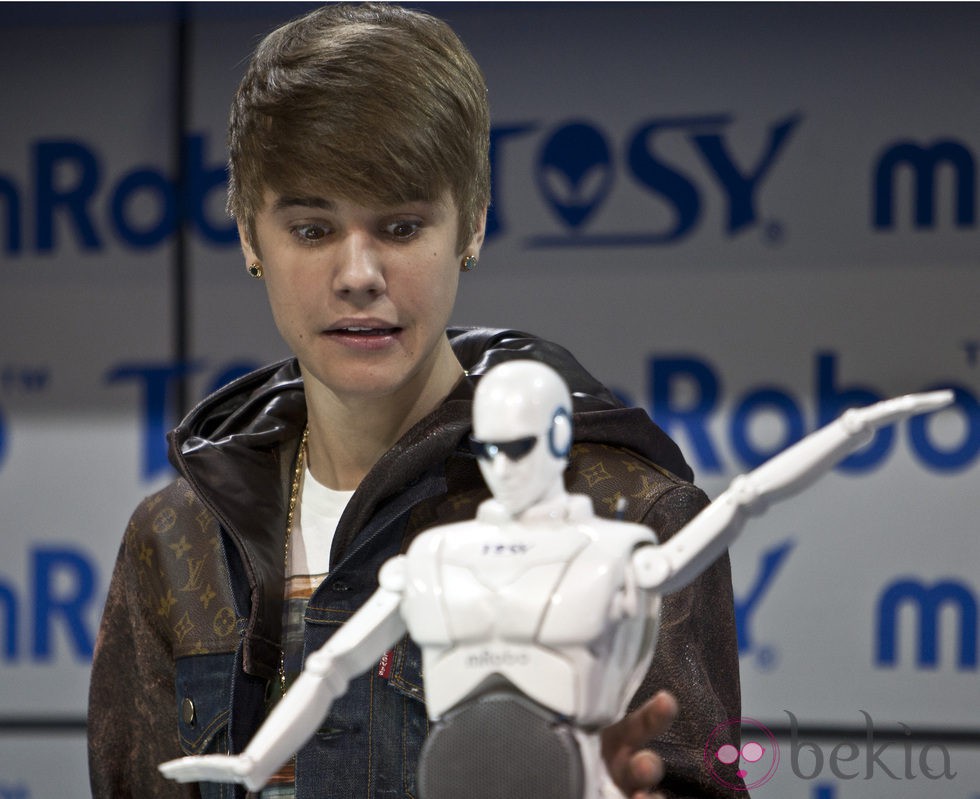 Justin Bieber, sorprendido con el 'mRobot' en Las Vegas