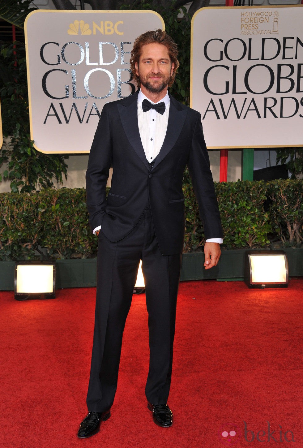 Gerard Butler en la alfombra roja de los Globos de Oro 2012