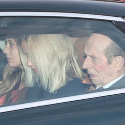 El Duque de Kent y sus nietas Marina y Amelia Windsor en el almuerzo prenavideño 2019 en Buckingham Palace