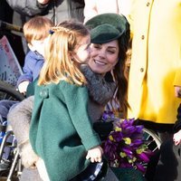Kate Middleton con la Princesa Carlota en la Misa de Navidad 2019