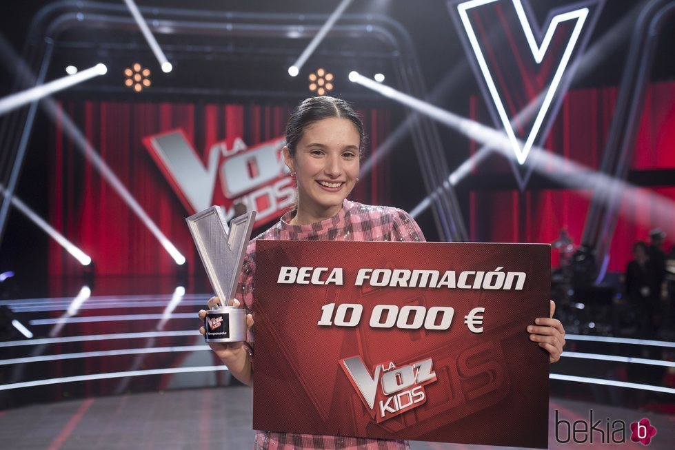 Irene Gil posa como ganadora de 'La Voz Kids'