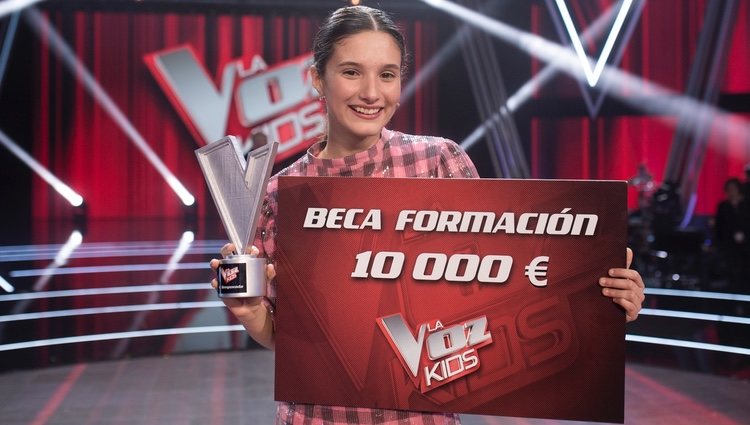 Irene Gil posa como ganadora de 'La Voz Kids'