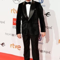 Carlos Santos en la alfombra roja de los Premios Forqué 2020