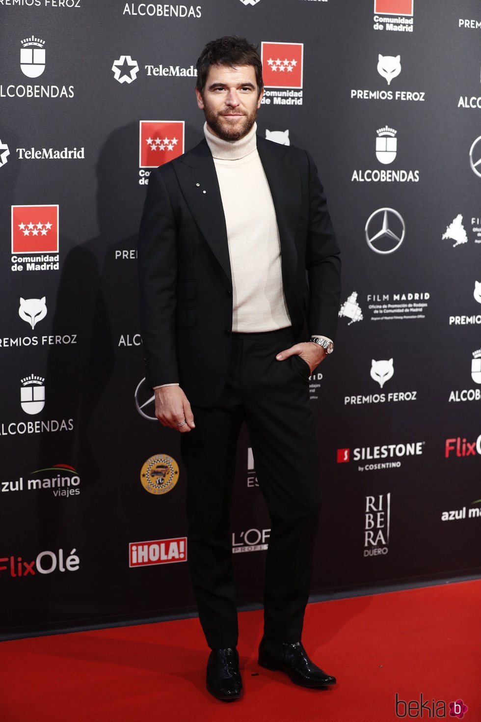 Alfonso Bassave en la alfombra roja de los Premios Feroz 2020