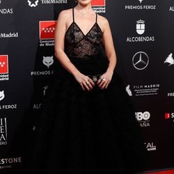Marta Torné en la alfombra de los Premios Feroz 2020