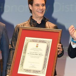 Christian Gálvez recoge su reconocimiento como Hijo Adoptivo de la Línea de la Concepción