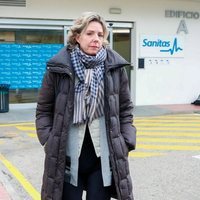 Simoneta Gómez-Acebo a la salida del hospital en el que fue ingresada