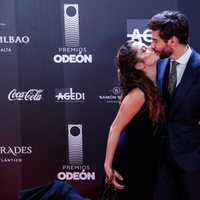 Sofía Ellar y Álvaro Soler en los Premios Odeón 2020