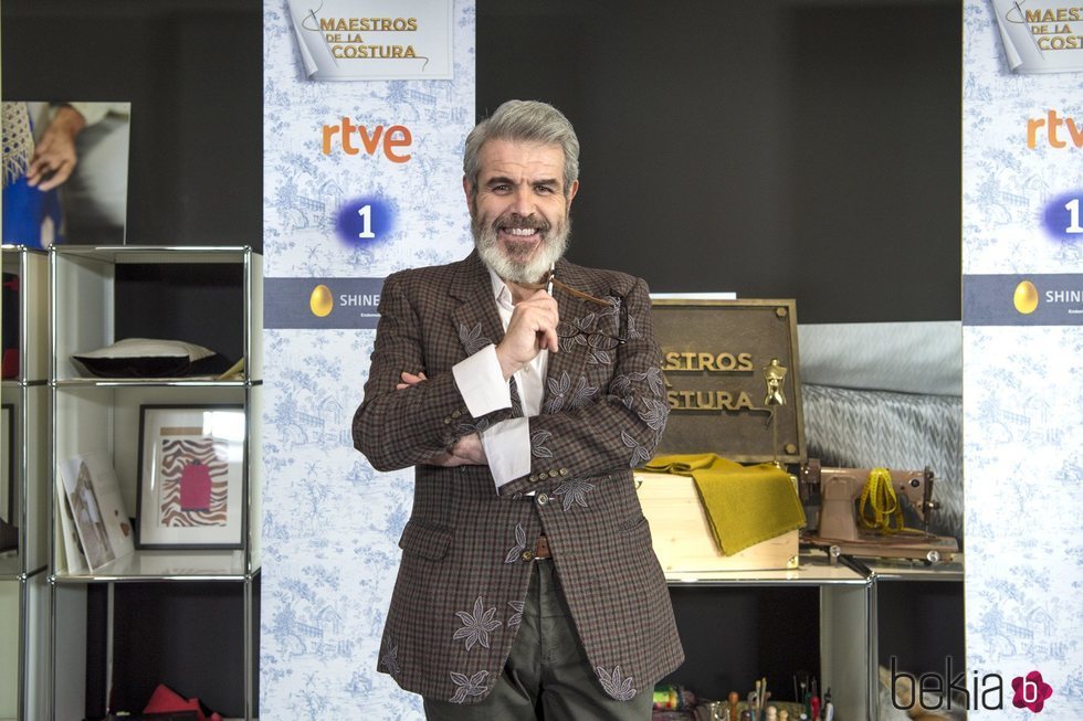 Lorenzo Caprile en la presentación de la tercera temporada de 'Maestros de la Costura'