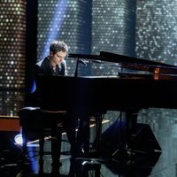 Jamie Cullum al piano durante la gala de los Goya 2020