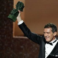 Antonio Banderas al recibir su Goya 2020 a Mejor Actor