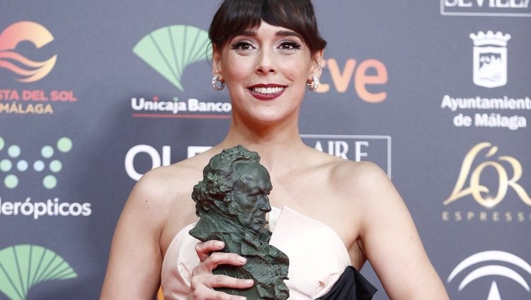 Belén Cuesta con su Goya a Mejor Actriz de Reparto por 'La trinchera infinita'