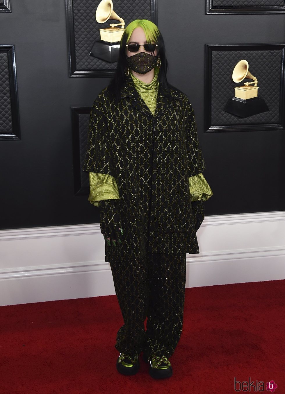Billie Eilish en la alfombra roja de los Premios Grammy 2020
