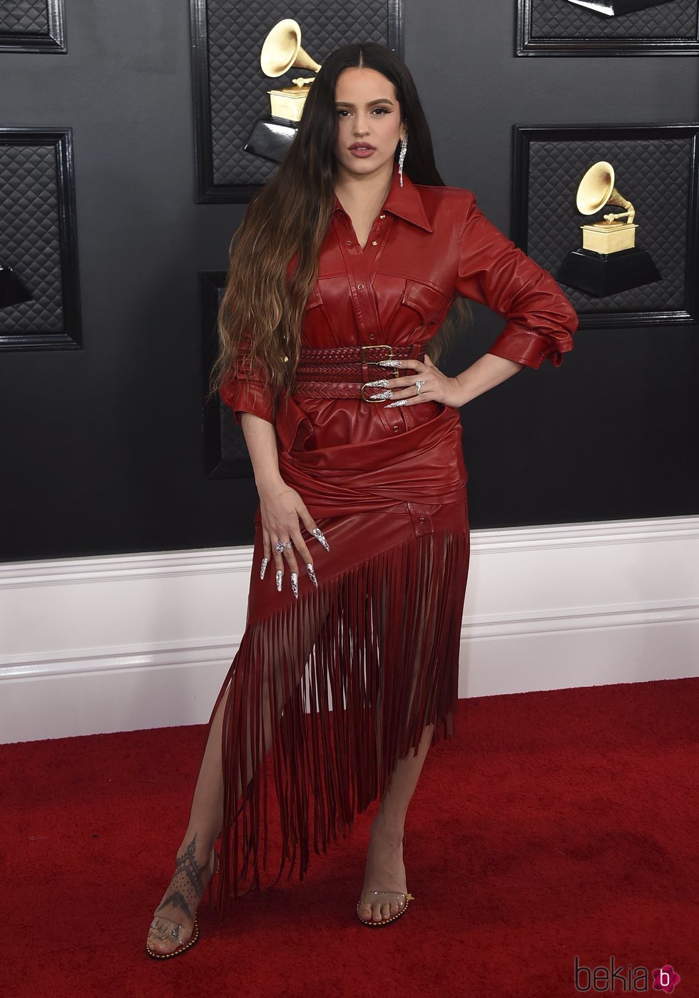 Rosalía en la alfombra roja de los Premios Grammy 2020