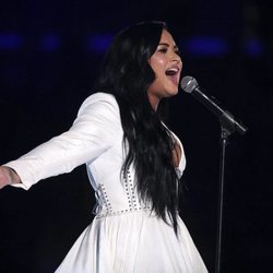 Demi Lovato durante su actuación en los Premios Grammy 2020