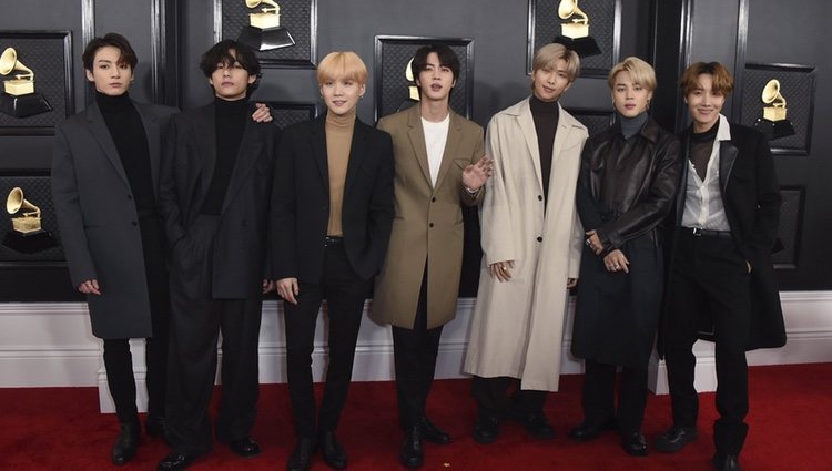 BTS en la alfombra roja de los Premios Grammy 2020