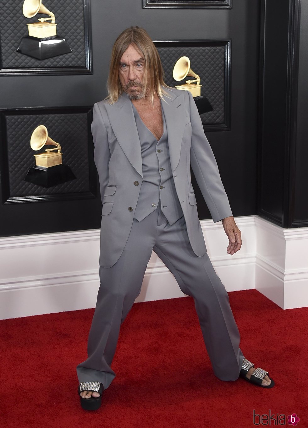 Iggy Pop en la alfombra roja de los Premios Grammy 2020