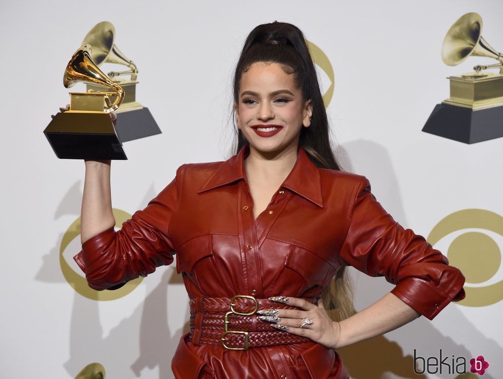 Rosalía con su Grammy 2020