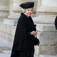 La Princesa Beatriz de Holanda en el funeral de la Infanta Pilar en El Escorial