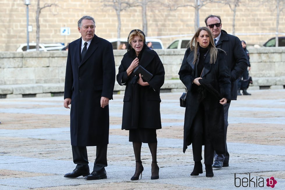 La Baronesa Thyssen con José María Michavilla en el funeral de la Infanta Pilar en El Escorial