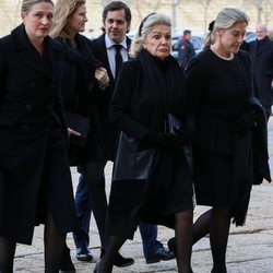 Beatriz de Orleans en el funeral de la Infanta Pilar en El Escorial