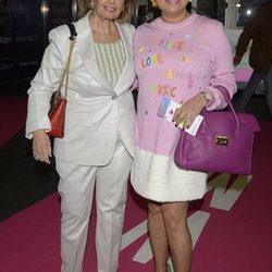 María Teresa Campos y Terelu Campos llegando al desfile de Ágatha Ruiz de la Prada en la Madrid Fashion Week