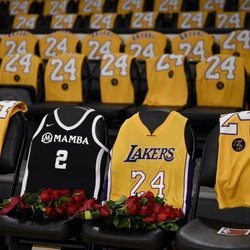 Homenaje a Kobe Bryant en el Staples Center de Los Ángeles