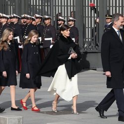 Los Reyes Felipe y Letizia, La Princesa Leonor, la Infanta Sofía y el Presidente Pedro Sánchez en la Apertura de la XIV Legislatura