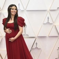 America Ferrera en la alfombra de los Oscar 2020