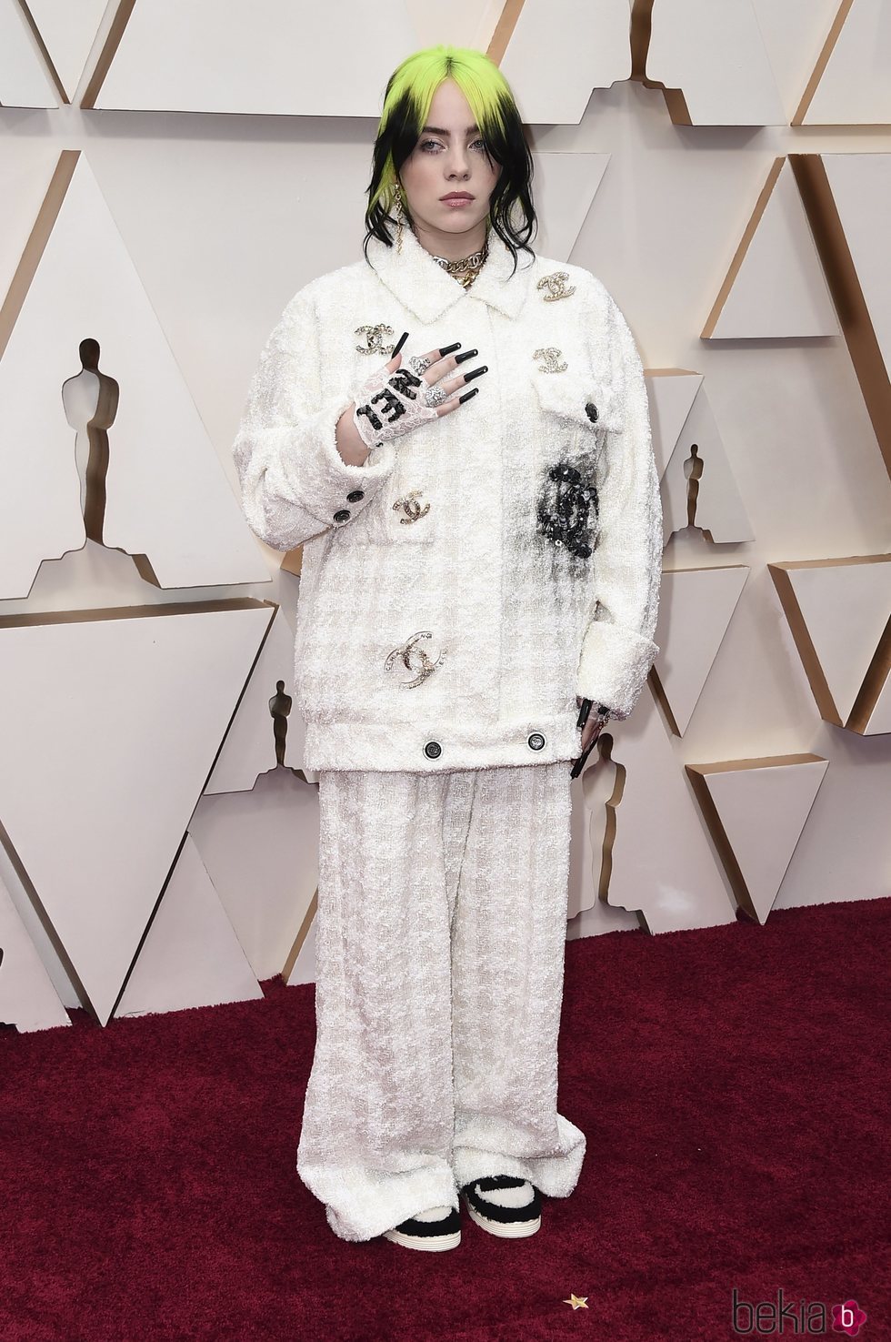 Billie Eilish en la alfombra de los Oscar 2020
