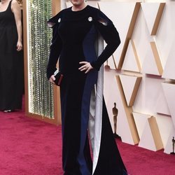 Olivia Colman en la alfombra de los Oscar 2020