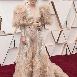 Sandra Oh en la alfombra de los Oscar 2020
