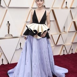 Saoirse Ronan en la alfombra de los Oscar 2020