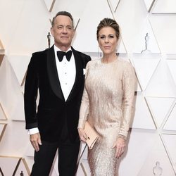 Tom Hanks y Rita Wilson en la alfombra roja de los Oscar 2020