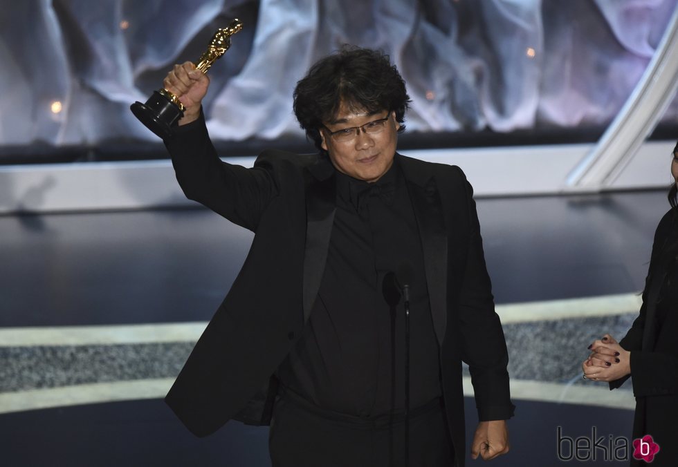Bong Joon-ho tras recibir el premio a Mejor dirección en los Oscar 2020