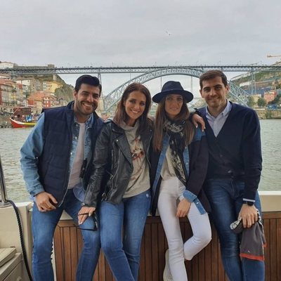 Miguel Torres, Paula Echevarría, Sara Carbonero e Iker Casillas en Oporto