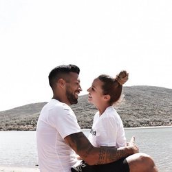 Ezequiel Garay y Tamara Gorro, muy románticos disfrutando de unas vacaciones