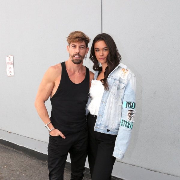 Adrián Lastra y Clara Chaín posando en la final de 'MQB All Stars