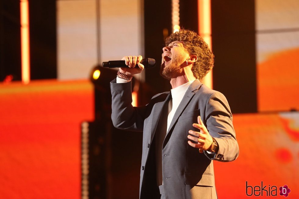 Jesús Rendón cantando 'Sábado por la tarde' durante la gala 7 de 'OT 2020'