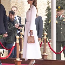 Rania de Jordania en la bienvenida a los Reyes Harald y Sonia de Noruega por su Visita de Estado a Jordania