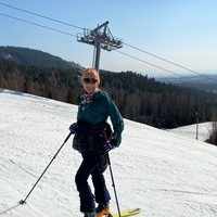 Mette-Marit de Noruega esquiando durante la cuarentena
