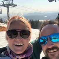 Haakon y Mette-Marit de Noruega esquiando durante la cuarentena