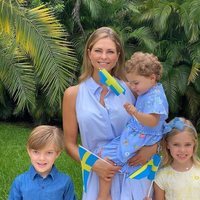 Magdalena de Suecia con sus hijos Leonor, Nicolás y Adrienne de Suecia en el Día Nacional de Suecia 2020