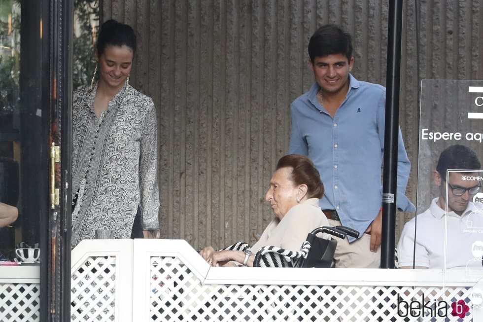 La Infanta Margarita y Victoria Federica en un almuerzo en Madrid